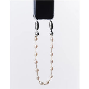 Pearl Wristlet / Ivory