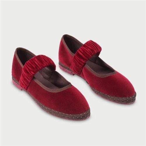 Mafalda Burgundy